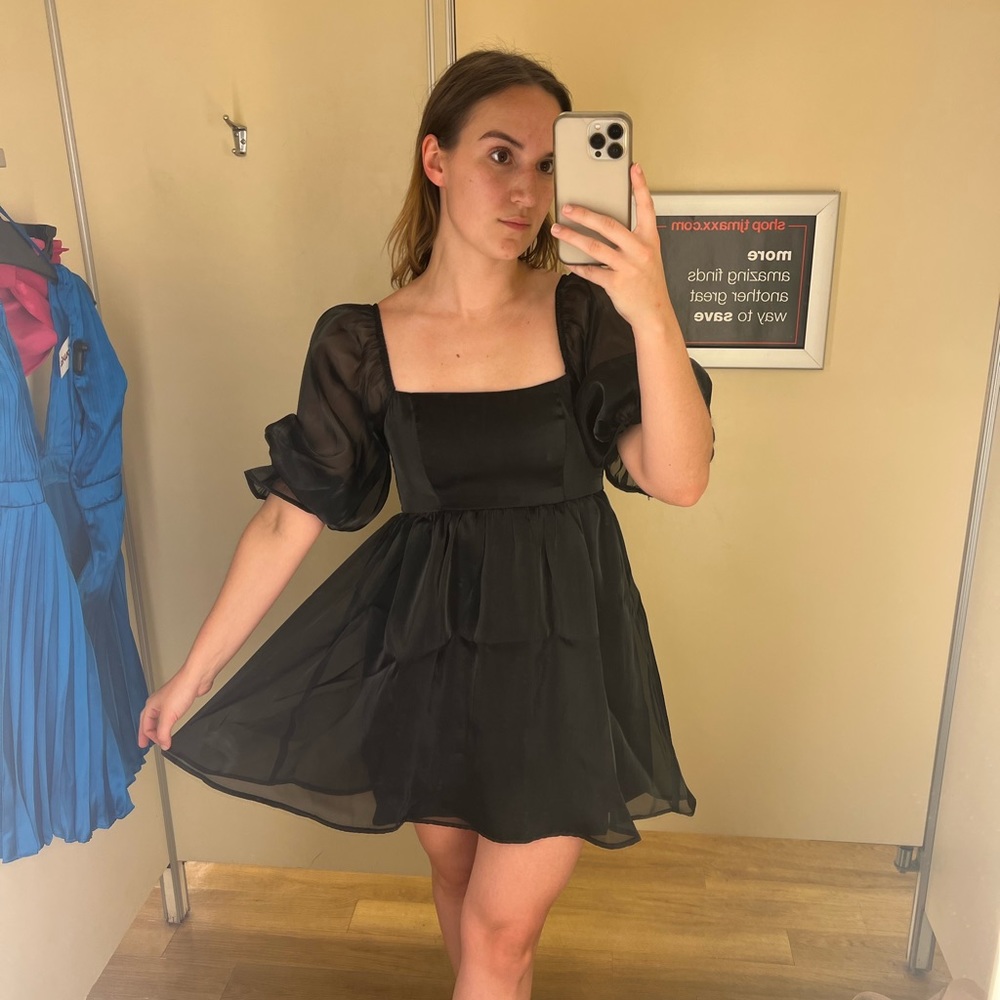 Puff sleeve dress